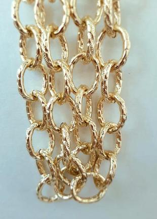 Массивная крупная цепь в золотом цвете золотистая цепочка оригинальная рельефная золотая большая2 фото