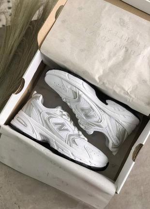 Жіночі кросівки New Balance Lyhythihainen T-Paita Impact Run London Edition Printed white silver a+

женские кроссовки
