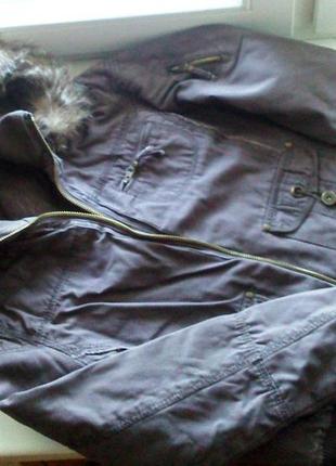 38р. коричневая куртка на синтепоне с капюшоном, хлопок2 фото