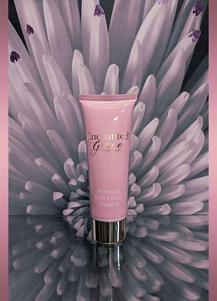 Парфумований лосьйон для тіла enchanted grace innocently youthful