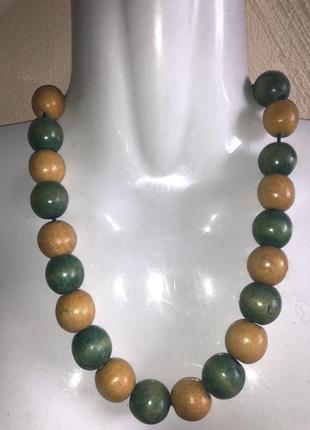 Бусы , одна нитка , крупные , разноцветные, дерево .