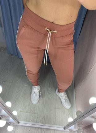 Штани жіночі new balance