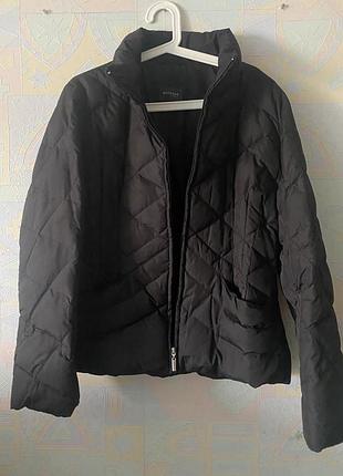 Коротка утеплена стьобана куртка пуховик oviesse