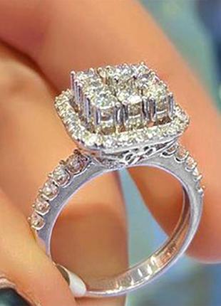Шикарное кольцо интересный дизайн