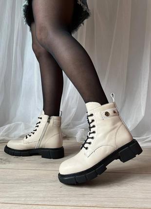 Бежевые кремовые женские ботинки с мехом и замком натуральная кожа осень весна натуральна шкіра жіночі черевики беж хутро демисезонные1 фото