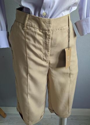 Шорти-бермуди зі 100% ліоцелу.