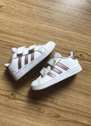 Кросівки adidas 245 фото