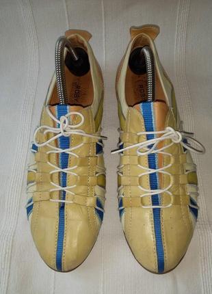 Жіночі шкіряні кроссівки спортивні туфлі roby & pier р.40