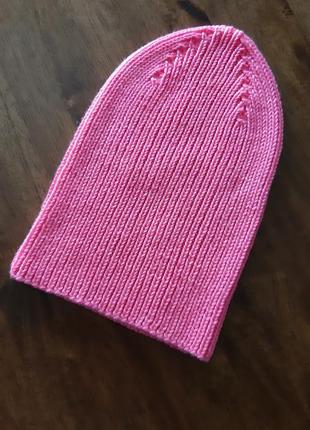 Рожева неонова шапка, в'язана шапка цибулинка, яскрава шапка лопата2 фото
