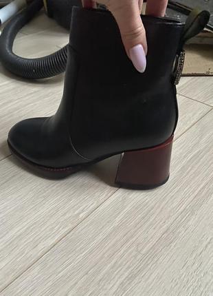Дуже стильні чоботи, ботинки, сапоги 36 розмір