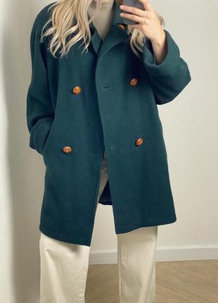 Зелёное двубортное пальто натуральная шерсть