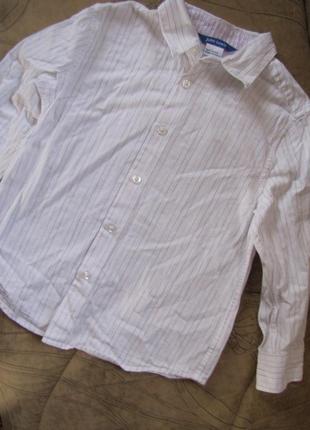 Белая котоновая рубашка в полоску для мальчика 110/116