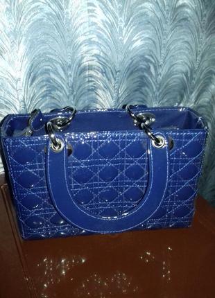 Жіноча лакова сумка-клатч синього кольору