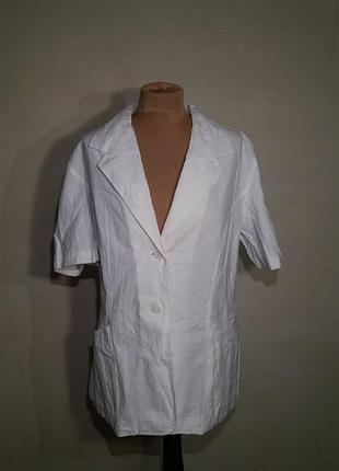 Білий жіночий блузон з короткими рукавами