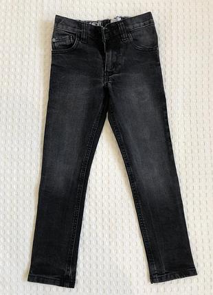 Джинсы next