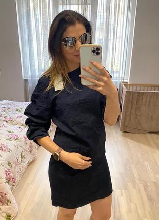 Дуже красиве плаття із зібраним рукавчиком