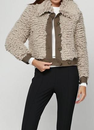 Куртка від  & other stories