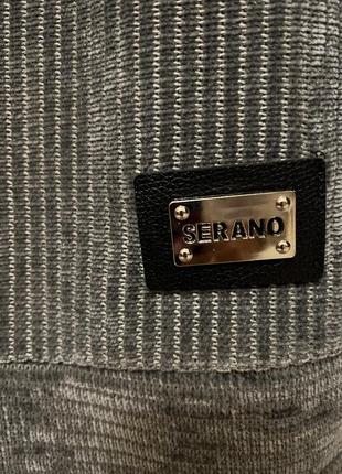 Очень красивая и стильная брендовая итальянская кофточка.