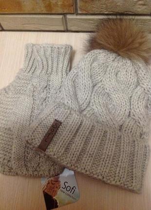 Комплект шапка і митинки3 фото