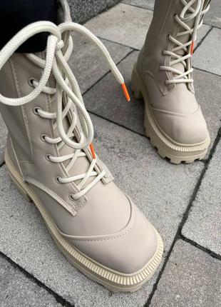 Женские массивные утепленные ботинки берцы на осень демисезон бежевые кремовые светлый беж черевики демі7 фото