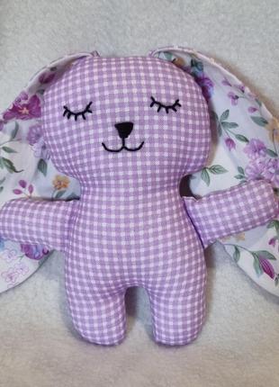 Зайчик з бавовни.