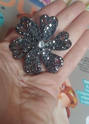 Велика брошка