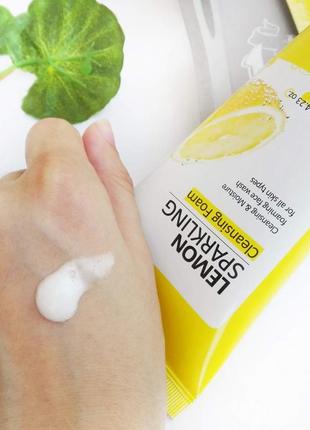 Пенка для умывания с экстрактом лимона secret key lemon sparkling cleansing foam2 фото