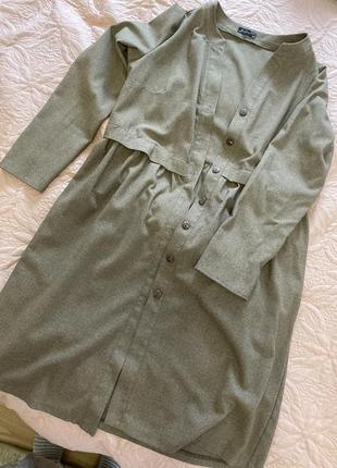 Плаття з рукавом