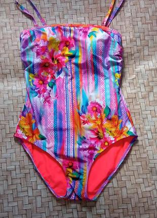 Класний яскравий цілісний відрядний злитий купальник