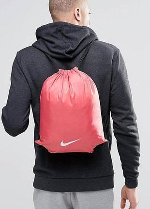 Nike рюкзак на шнурках.