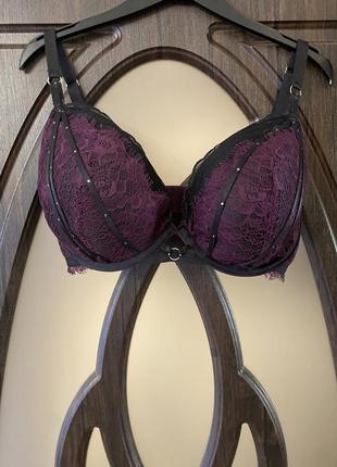 Шикарный, ажурный, фиолетовый, с черными вставками, бюстгальтер👌