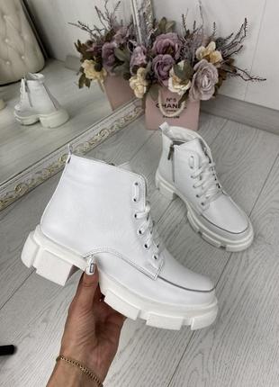Білі черевики із натуральної шкіри6 фото