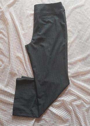 Стильні базові штани в тонку смужку george