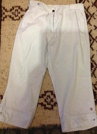 Светло -голубые легкие бриджи