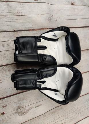 Рукавички 9round 14 oz fitness boxing gloves для боксу і кікбоксингу чорно-білі10 фото