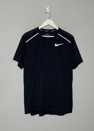 Оригінальна спортивна футболка nike dri fit1 фото