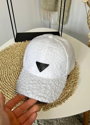Бейсболка кепка жіноча біла в стилі prada / бейсболка кепка женская белая в стиле prada