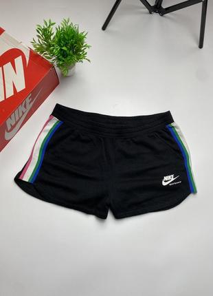 Женские шорты nike