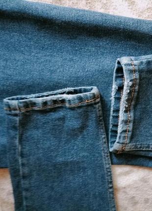 Актуальні джинси мом3 фото