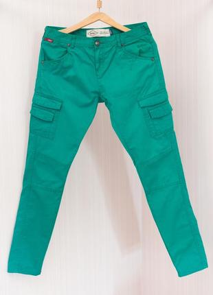 Стильні зелені штани lee cooper1 фото