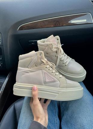 Жіночі кросівки prada re-nylon bryshed beige high