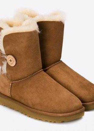 Уггі жіночі,натуральні ugg australia bailey button з гудзиком