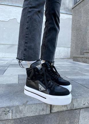 Жіночі кросівки prada re-nylon black/white high3 фото