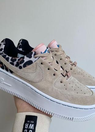 Кеди

nike air force premium leopard