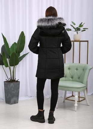 Коротка фабрична зимова жіноча куртка з манжетами. безкоштовна доставка