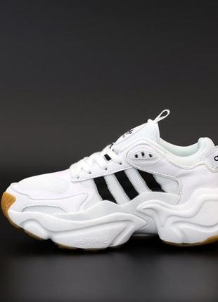 Жіночі кросівки adidas naked magmur runner white black женские кроссовки адидас