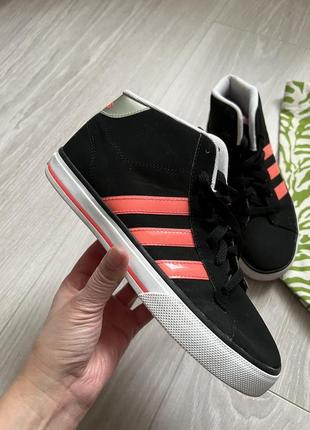 Красивые кеды adidas