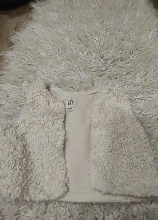 Безрукавка cap