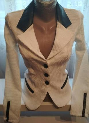 Якісний пиджар, є розміри