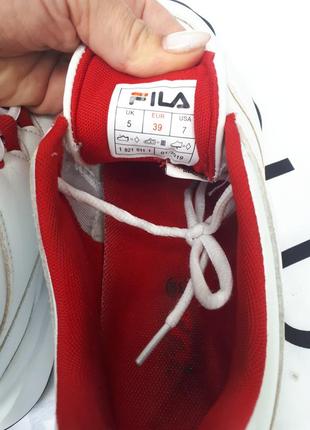 Стильні жіночі білі кросівки fila\оригинал\р.397 фото